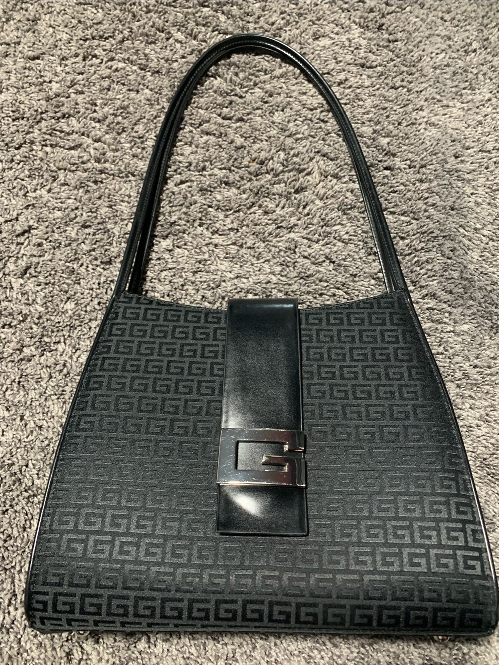 Guess Vintage Y2K Shoulder Purse
